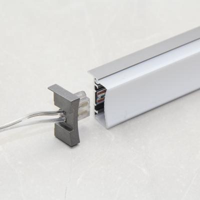 Solder-free wardrobe lighting system